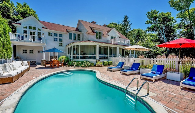 Ultimate Lakefront Retreat with Private beach and Kayak Launch in South Haven!