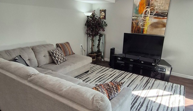 Unwind in Luxury, Cozy 2BR home