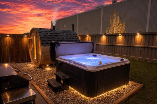 Urban Utopia - Hot Tub - Barrel Sauna - BBQ - Firetable - AC