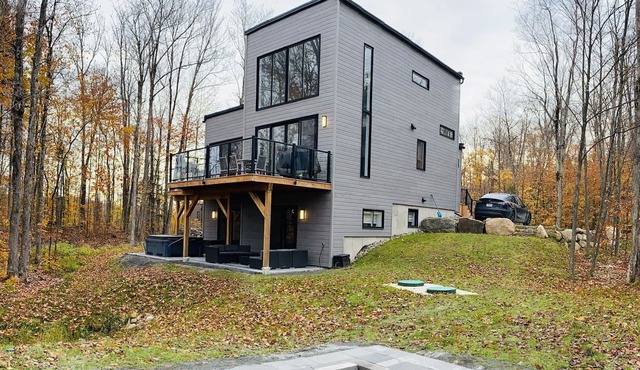 Utopia Tremblant - Modern Mountain Home