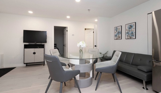 Vancouver Retreat near UBC & Kitsilano Beach