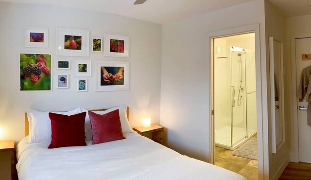 VERGER Room – Cozy & Eco-Friendly Stay around Mt. Shefford, VERGER Room – Zen & Nature-Inspired Spac