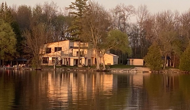 Very private Lakehouse rental