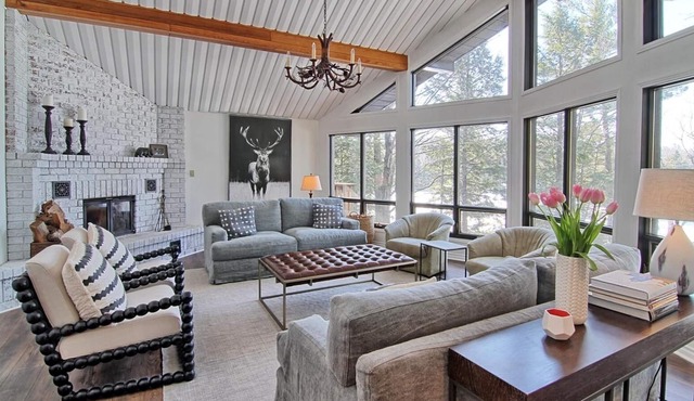 Vintage Pines Muskoka Cottage - 6 bedroom family cottage in Port Carling!