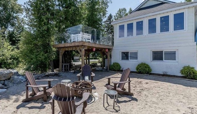 Warm up in our Cozy Home with Serene views of Georgian Bay!