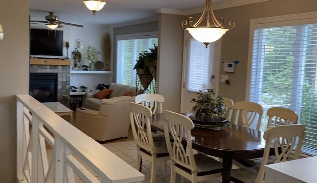 Wasaga Cottage 2 min from beach 1! 5min from blueberry trail