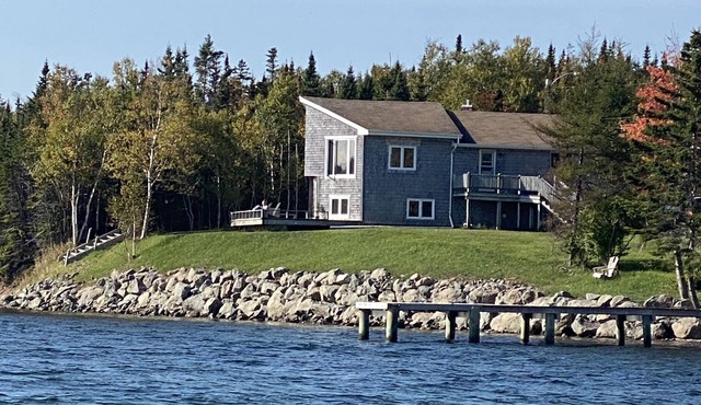 Waterfront Custom Home on Brasdor Lake