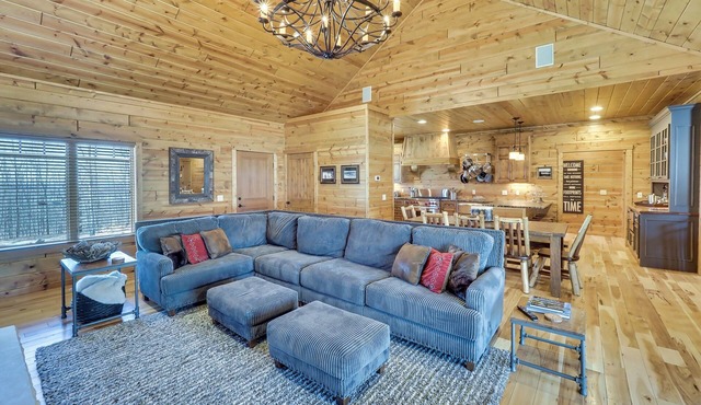 Wee-Kin-Da-Wa | Getaway at Boyne Mountain | Skybridge View | Ski-In/Ski-Out