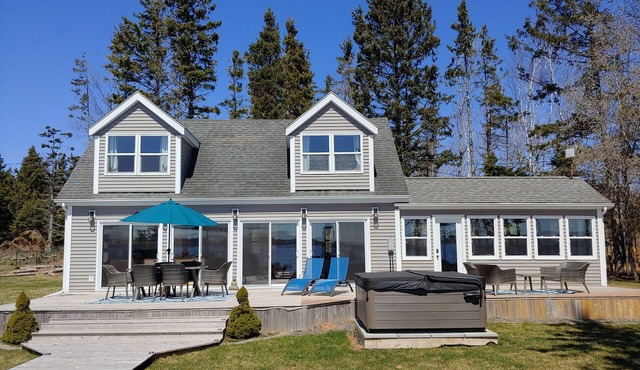 Welcome to beautiful Yellow Tent Cottage, PEI - your ocean-side vacation home!