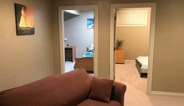 Welcoming Walkout Basement 2-bedroom Suite