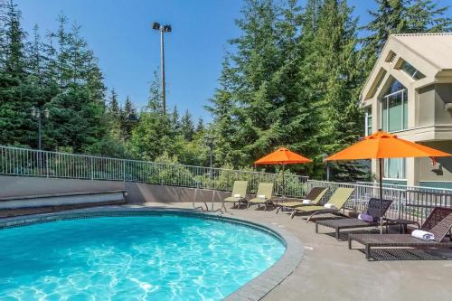 Woodrun Lodge 517 | Large Ski-In Ski-Out Condo by Upper Village w/Mountain Views & Shared Hot Tub