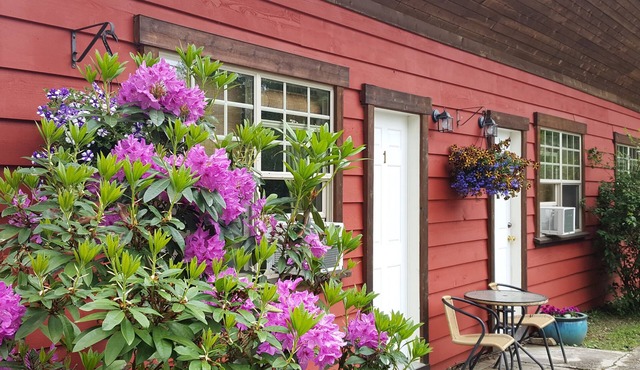 Woodside Inn