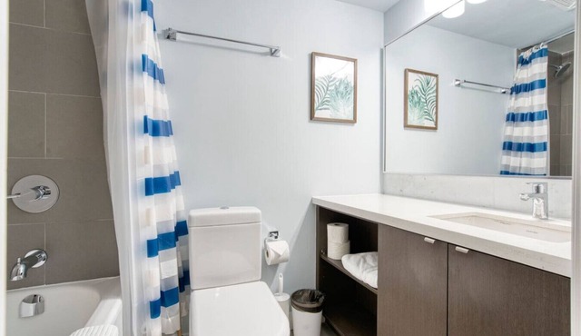 Yorkville 1 bedroom, close to STK