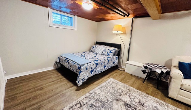 Your Clean Clubhouse in St Boniface. Perfect for Students/Short term home away!