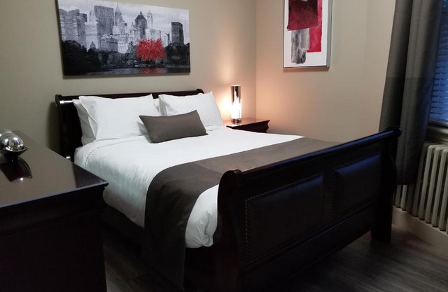 1-Bedroom Cozy Suite #26 by Amazing Property Rentals