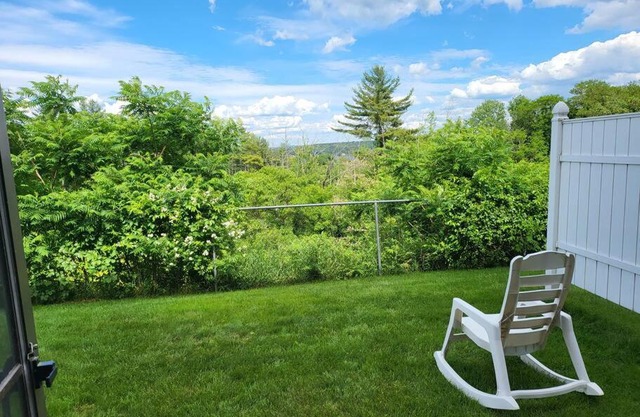 Cute 2 bdrm Condo walking distance to Weirs Beach!