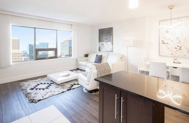 Free Parking, Wi-Fi and In-suite Laundry!