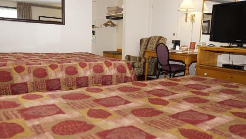 Mcintosh Country Inn Conference Centre 