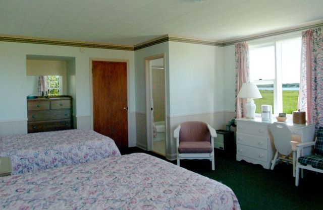 Shaw's Hotel & Cottages - Cottage #8