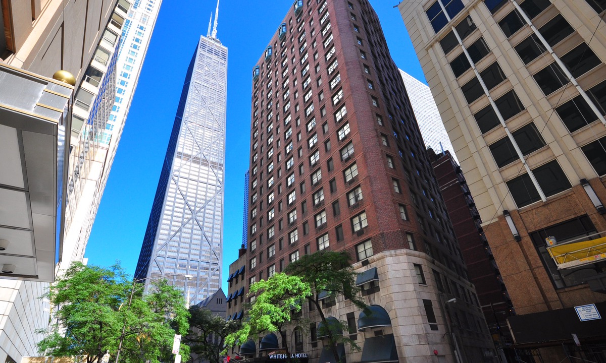 Near North Side Hotel | The Whitehall Hotel