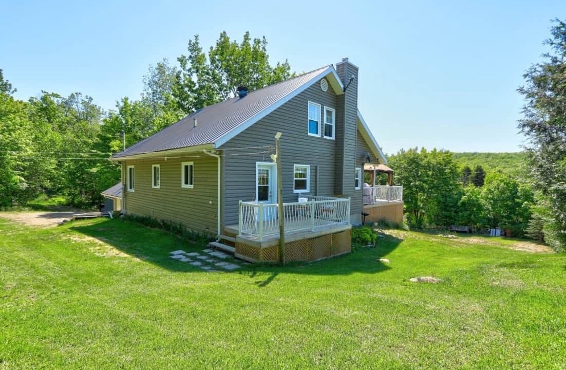 Mandeville Ski Chalet | 4-Bedroom Family Retreat · Lake Access · Fireplace · Mandeville, Lanaudière