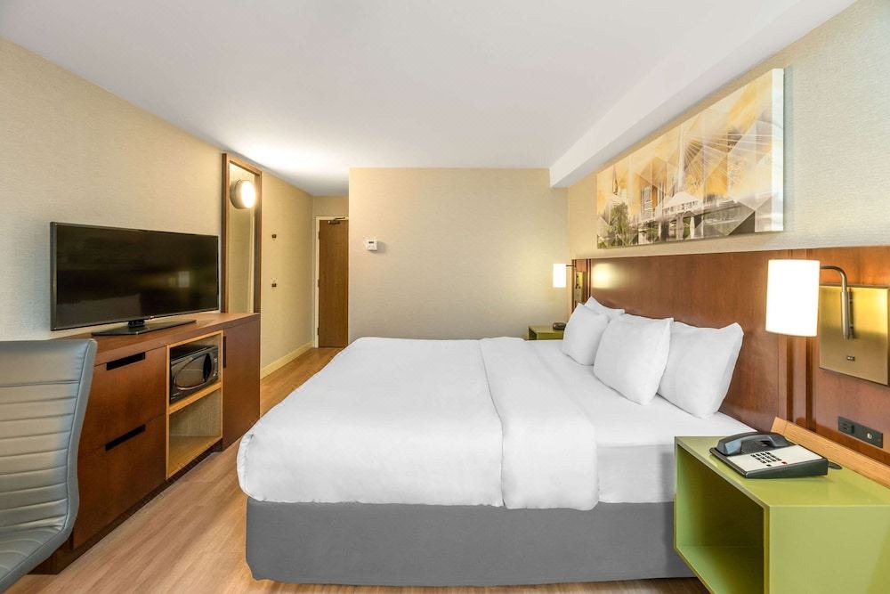 Photo of Bedroom in Boucherville