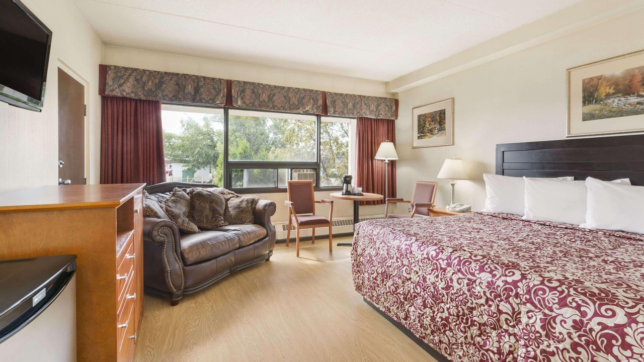 Photo of Livingroom in Northeast Edmonton