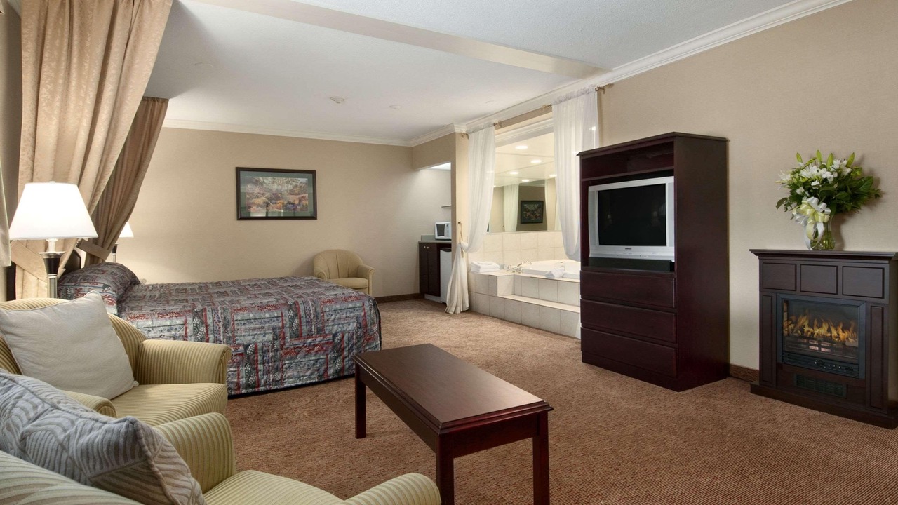 Photo of Livingroom in Langley