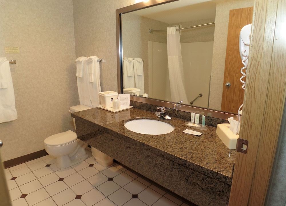 Photo of Bathroom in Medicine Hat
