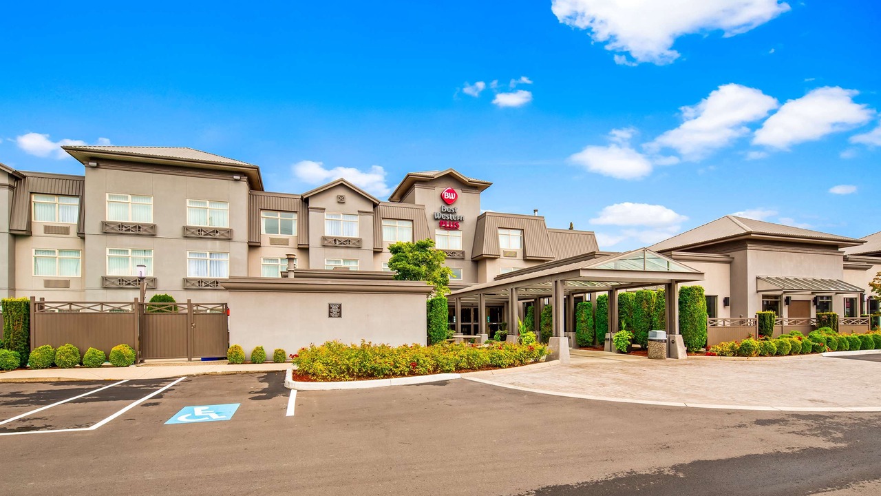 Photo of Buildings in Pitt Meadows