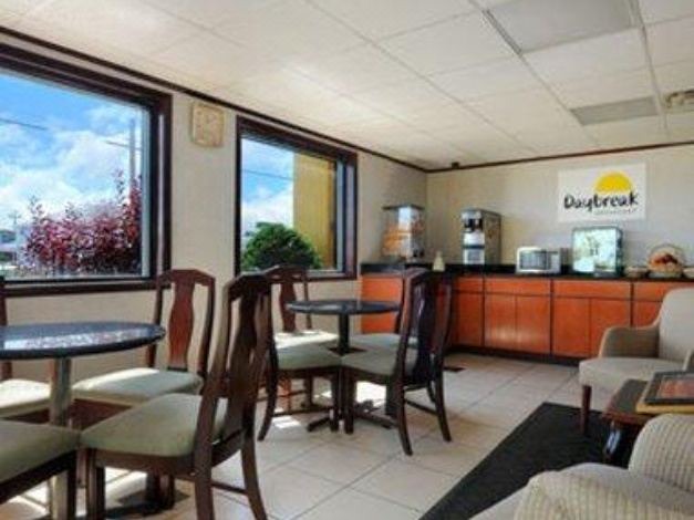 Photo of Livingroom in Tonawanda