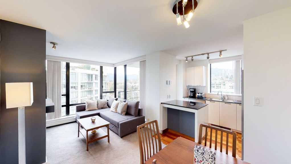 Photo of Livingroom in Lower Lonsdale