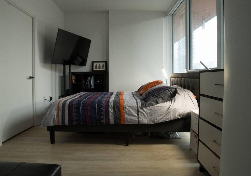 Photo of Bedroom in Bay Street Corridor