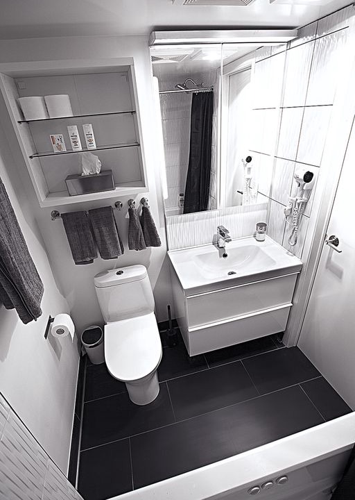 Photo of Bathroom in Cabbagetown South