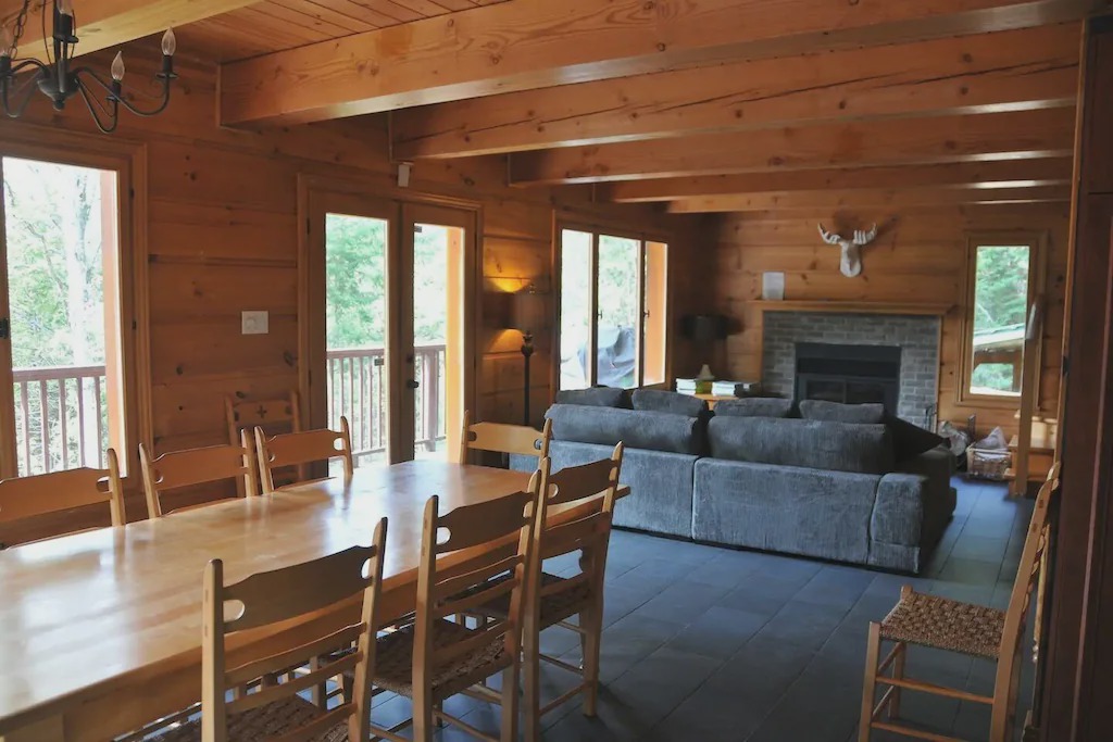 Photo of Livingroom in Lac-Superieur