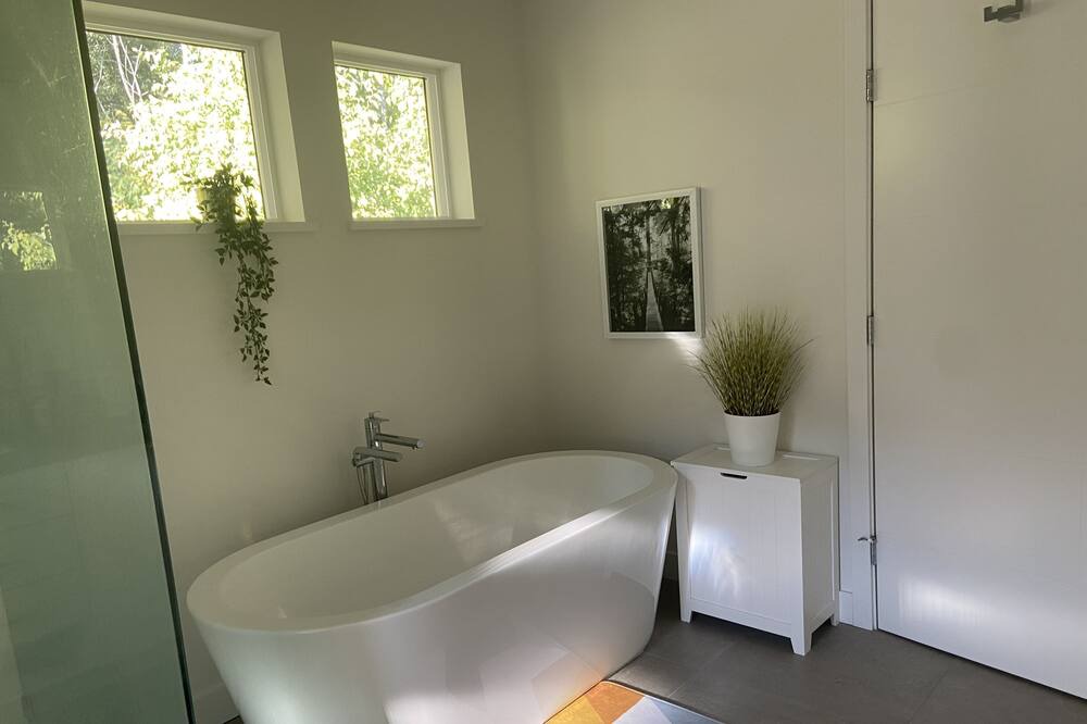 Photo of Bathroom in Squamish