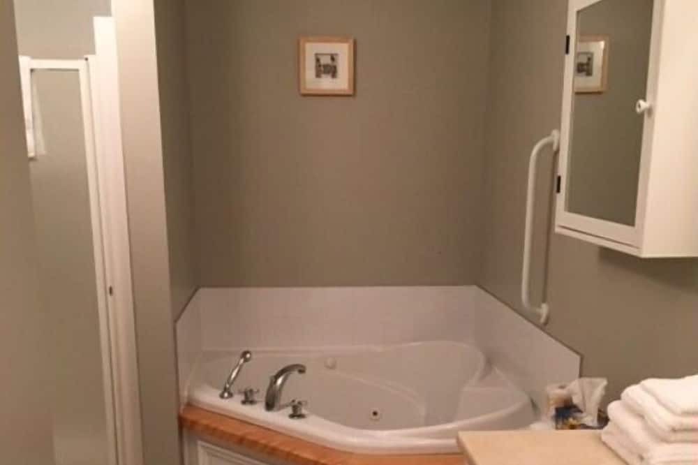 Photo of Bathroom in Saint Donat