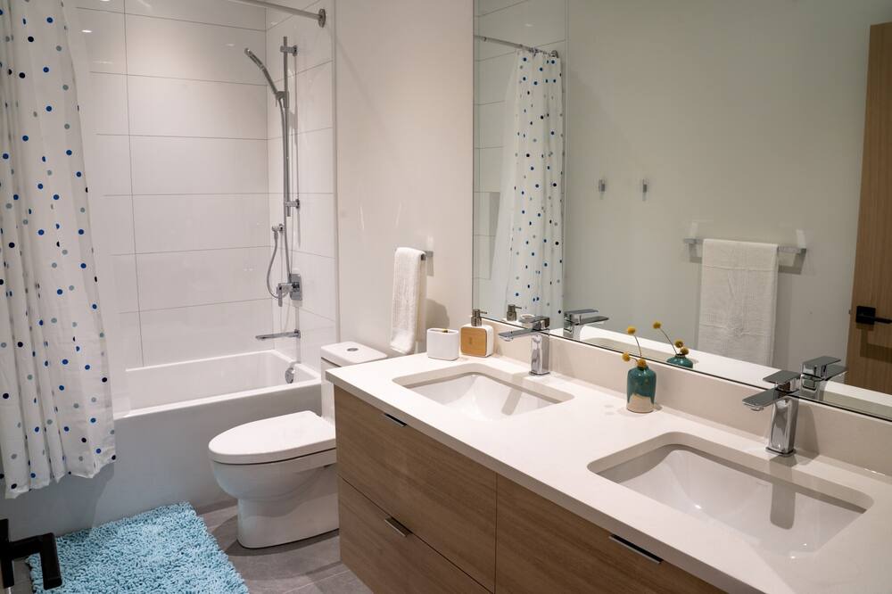 Photo of Bathroom in Blueberry Hill