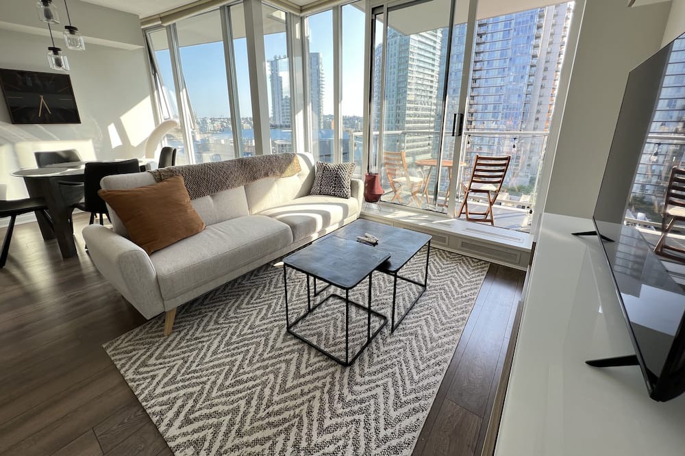Photo of Livingroom in Crosstown