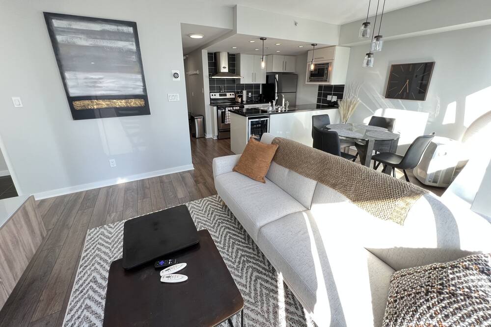 Photo of Livingroom in Crosstown