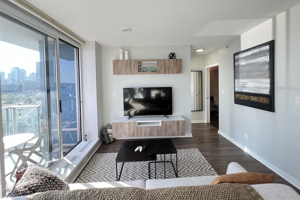 Photo of Livingroom in Crosstown