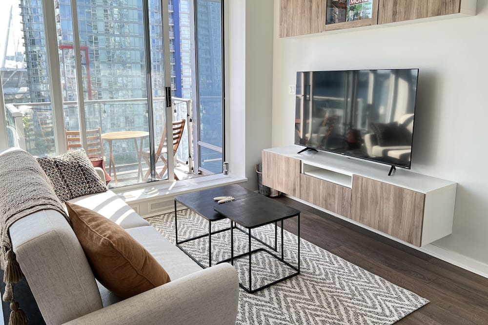 Photo of Livingroom in Crosstown