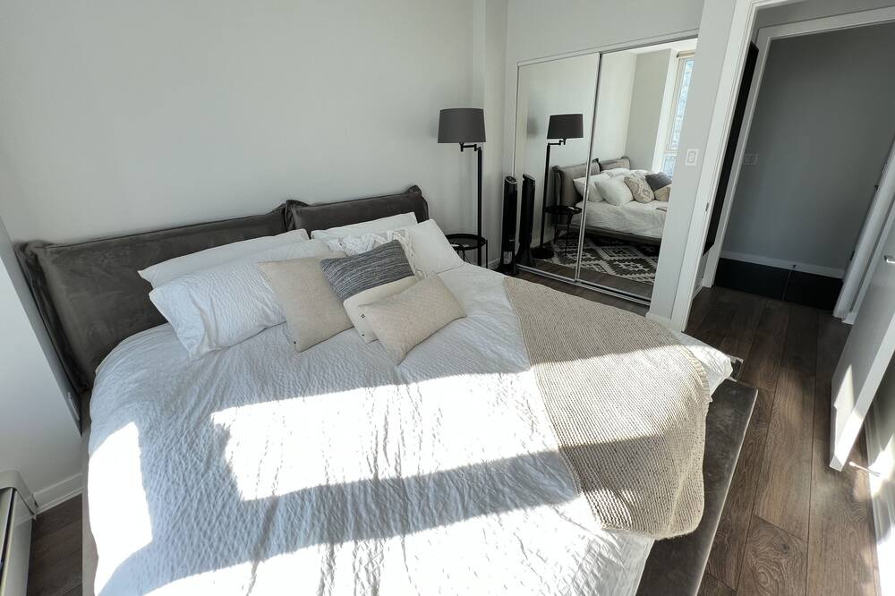 Photo of Bedroom in Crosstown
