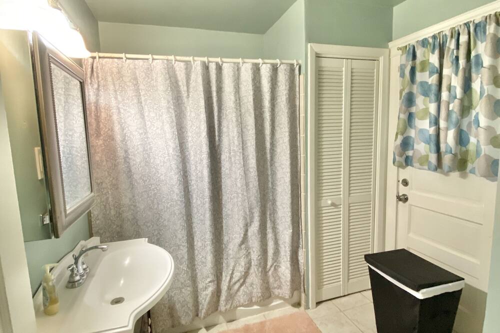 Photo of Bathroom in Cleveland Heights