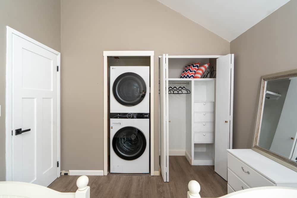 Photo of Bedroom in Lakeville