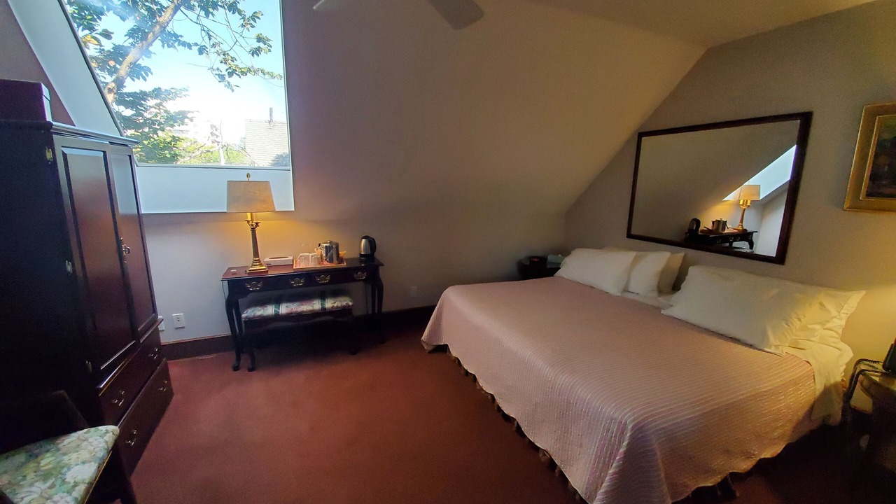 Photo of Bedroom in Bloor Annex