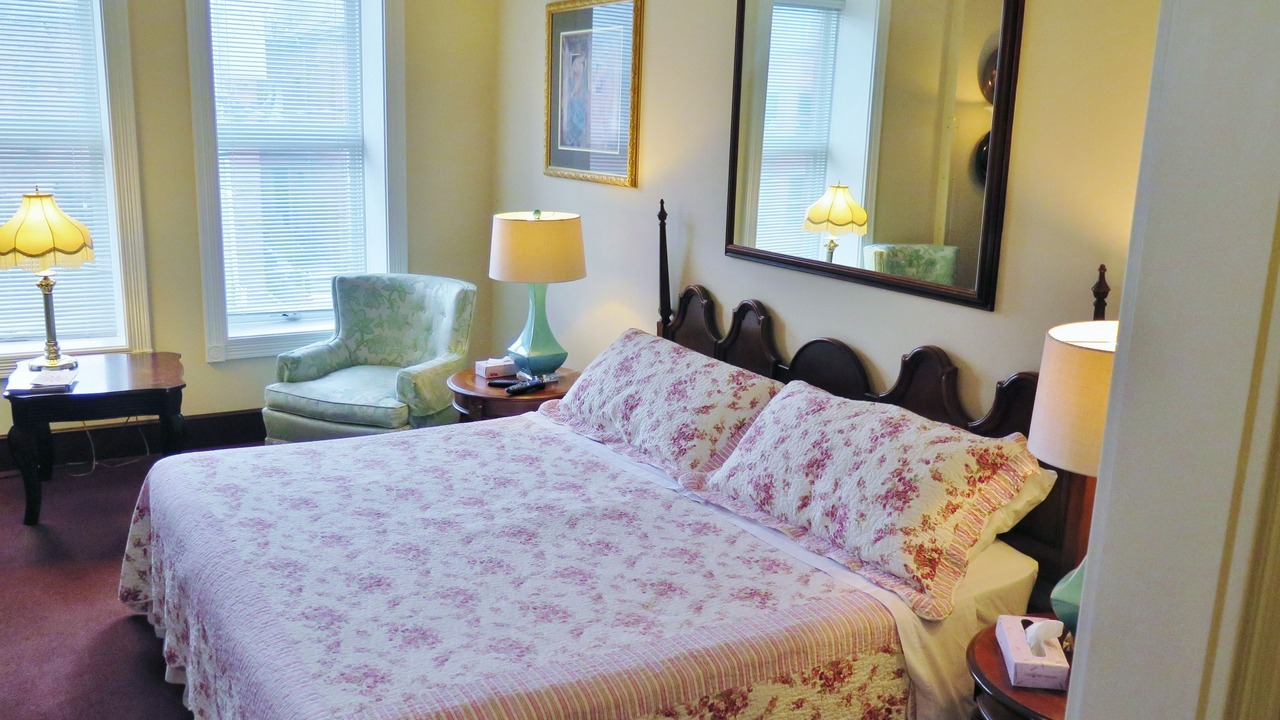 Photo of Bedroom in Bloor Annex