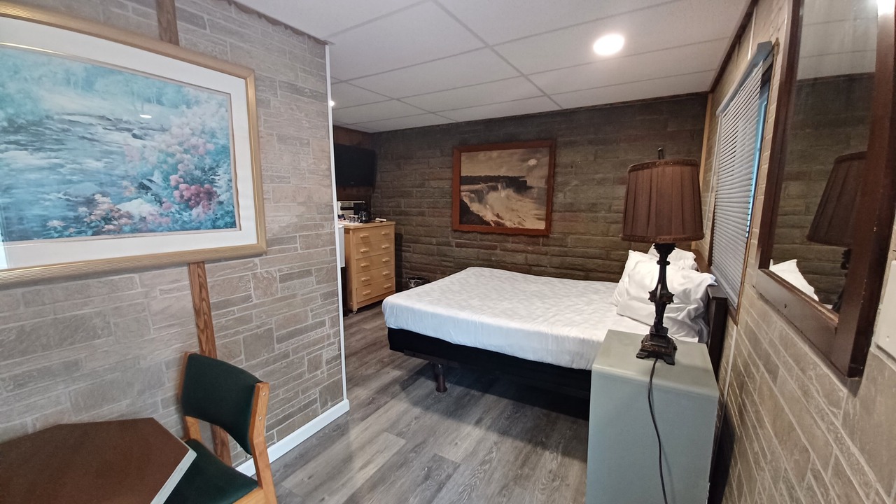 Photo of Bedroom in Niagara Falls