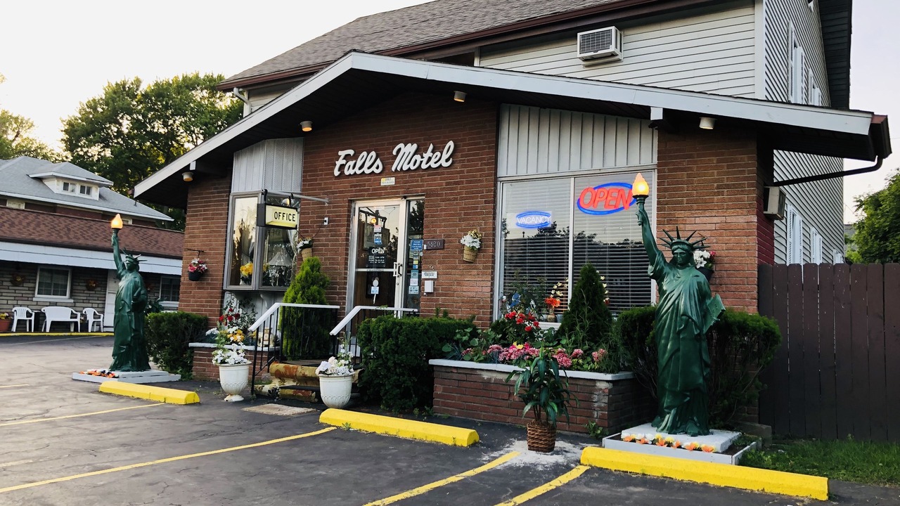 Photo of Others in Niagara Falls