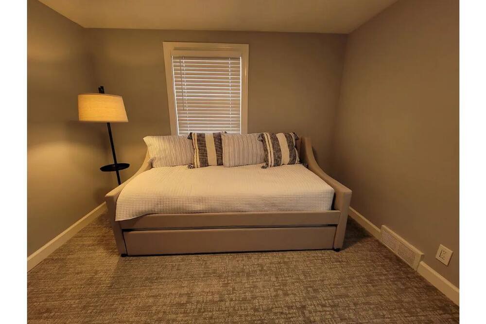 Photo of Bedroom in Williamsville